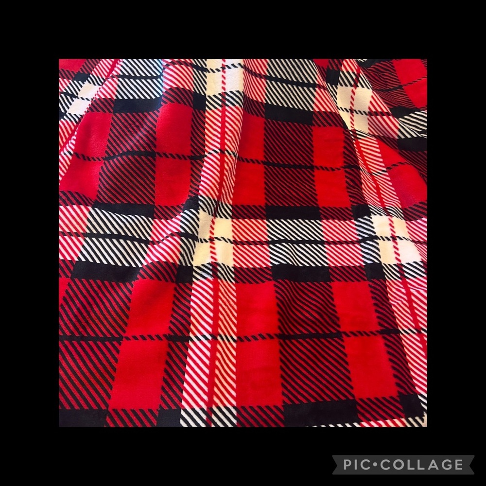 LAST TWO!!!  BNIP Pink Victoria’s Secret Red Plaid Sherpa Blanket